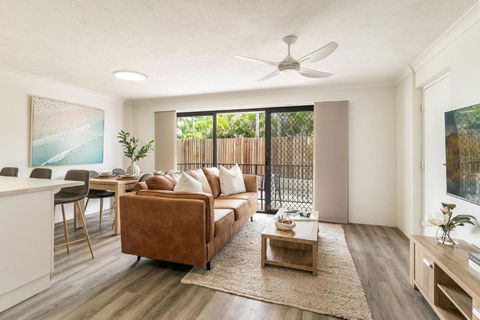 Edgewater 7 - Hotel Gold Coast 1