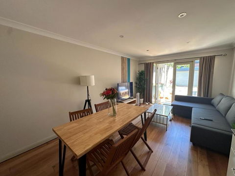 Elegant 2 Bedroom Home Close To City Buz Bridge RD 2 E-Bikes Included - Hotel Gold Coast 2