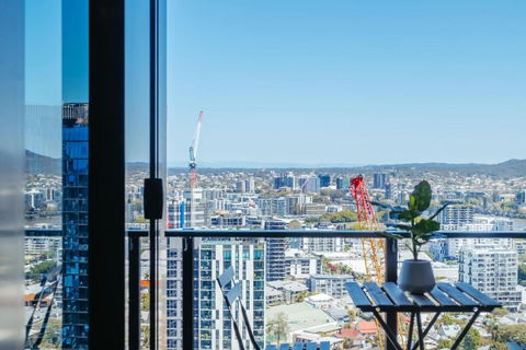 Elegant And Cozy Top Floor 1BD Apartment At South Bank - Hotel Gold Coast 2
