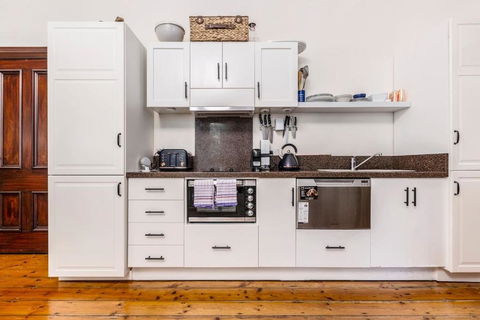 Elwood Manor - A Restored Art-Deco Gem - Hotel Gold Coast 3