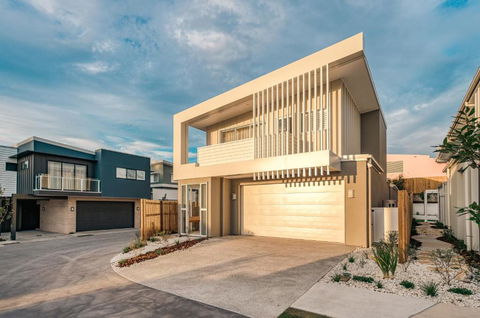 Essence Peregian Beach Resort - Saltbush 5 Bedroom Luxury Home With Private Pool - Hotel Gold Coast 4