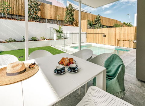 Essence Peregian Beach Resort - Saltbush 5 Bedroom Luxury Home With Private Pool - Hotel Gold Coast 3