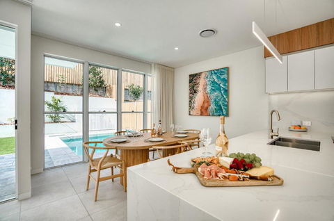 Essence Peregian Beach Resort - Saltbush 5 Bedroom Luxury Home With Private Pool - Hotel Gold Coast 2