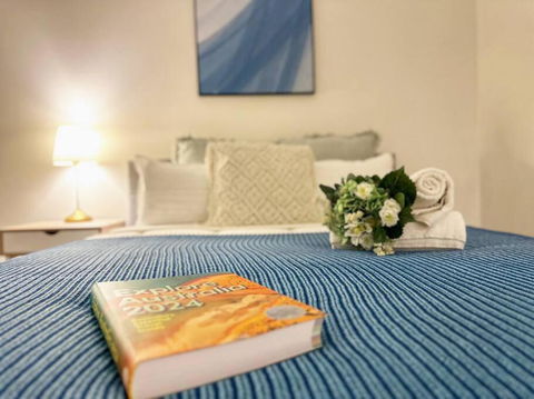 FC104 -1 BATH 2 BR Modern Oasis With, Pool & Gym - Hotel Gold Coast 2