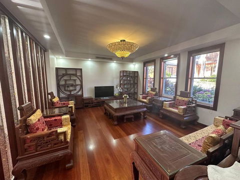 Exquisite Chinese Style Garden - Hotel Gold Coast 0