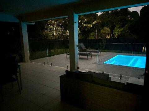 Family Friendly Tropical Oasis With Saltwater Pool - Hotel Gold Coast 2