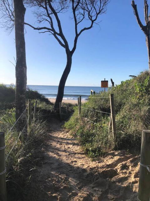 Family Tides - Old Bar Holiday Rentals - Hotel Gold Coast 3