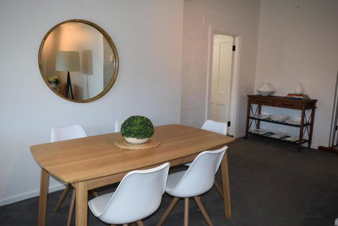 Fitzroy House - Federation Charm Near Town Centre - Hotel Gold Coast 3