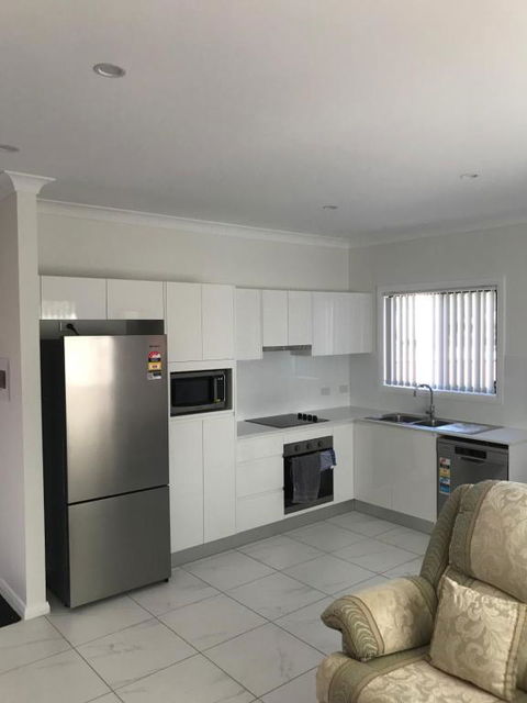 Fragrant Home-68A Brand New 2 Rooms House With Beautiful Private Garden And Entrance,5G Wifi - Hotel Gold Coast 1