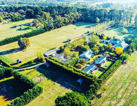 Farm Stay MAPLE Cottage At Wilindi Estate - Hotel Gold Coast 2