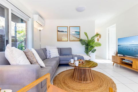 Fingal Bay Coastal Retreat 1 12 Marine Dr Fantastic Ground Floor Duplex - Hotel Gold Coast 2