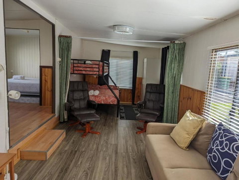 Goin Coastal - Hotel Gold Coast 1