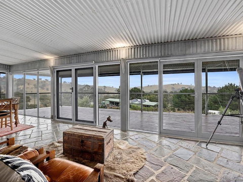 Golden Ash Grove Eco Farm - Hotel Gold Coast 1