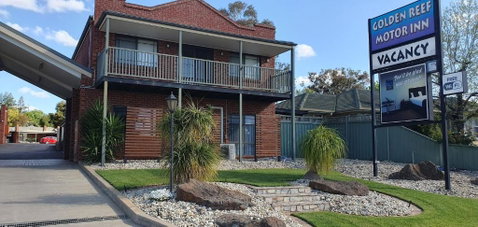 Golden Reef Motor Inn - Hotel Gold Coast 2