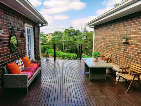 Gorgeous 4-Bedroom House On A Mansion - An Acre Land With Magnificent Pool & Garden - Hotel Gold Coast 2