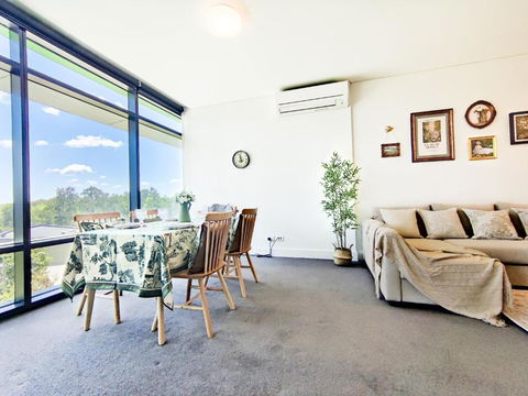 French Country Style In Olympic Park - Hotel Gold Coast 1