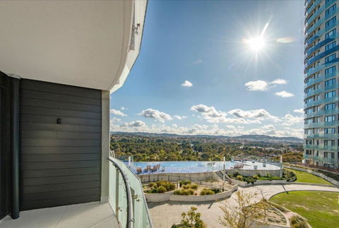 Gorgeous Views Gungahlin ACT - Hotel Gold Coast 2