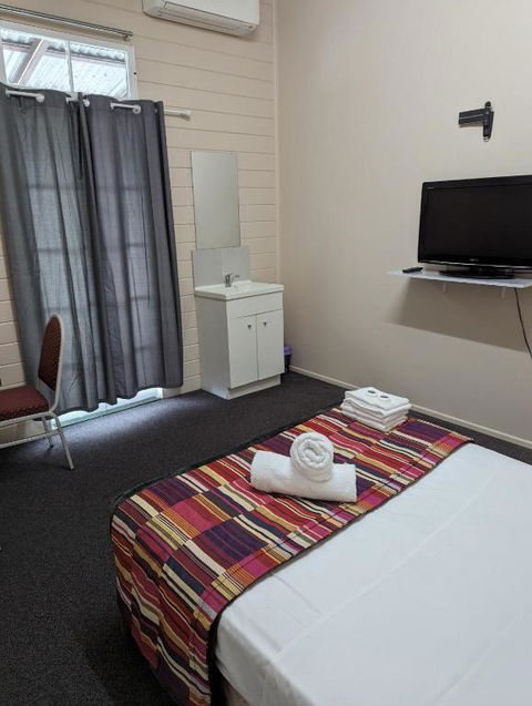 GRAND CENTRAL HOTEL PROSERPINE - Hotel Gold Coast 3