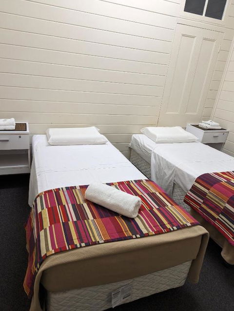 GRAND CENTRAL HOTEL PROSERPINE - Hotel Gold Coast 4