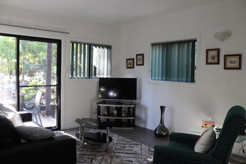 GREEN TREES CHALET Australia Zoo Close By - Hotel Gold Coast 3
