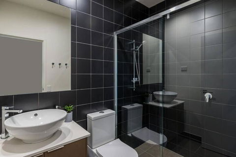 H6B - Round About Bulimba - Hotel Gold Coast 4