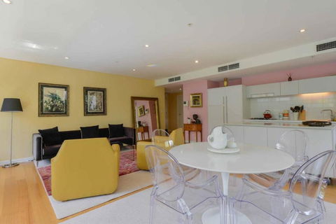 HAZEL Chapel St Socialite. Pool, Spa & Gym - Hotel Gold Coast 1
