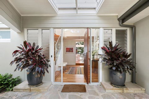 Hidden Oasis - Ocean Views - Hotel Gold Coast 1