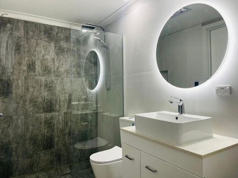 House At Train Station Thomastown - Hotel Gold Coast 1