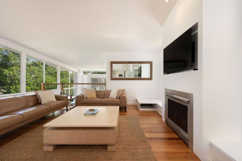 Iconic Noosa Beach House In McAnally Drive Sunshine Beach - Hotel Gold Coast 1