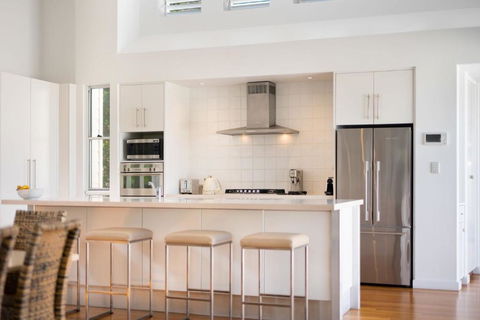 Iconic Noosa Beach House In McAnally Drive Sunshine Beach - Hotel Gold Coast 3