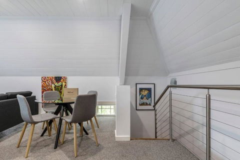 Inner City Living In A Modern Slice Of History - Hotel Gold Coast 3