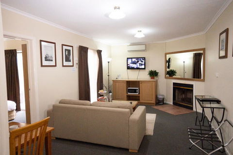 Admiralty Inn - Hotel Gold Coast 1
