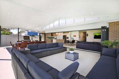 Adriatic Jervis Bay - 2 Min Walk To Beach - Family Friendly - Hotel Gold Coast 0