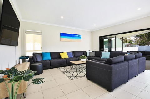 Adriatic Jervis Bay - 2 Min Walk To Beach - Family Friendly - Hotel Gold Coast 1