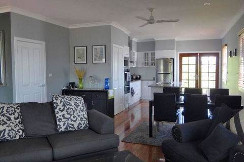 Aerwyn Brae - Hotel Gold Coast 1