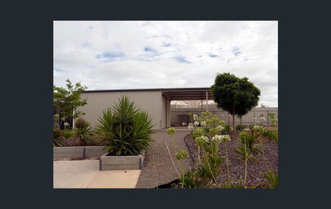 Agape Holiday Home - Hotel Gold Coast 1