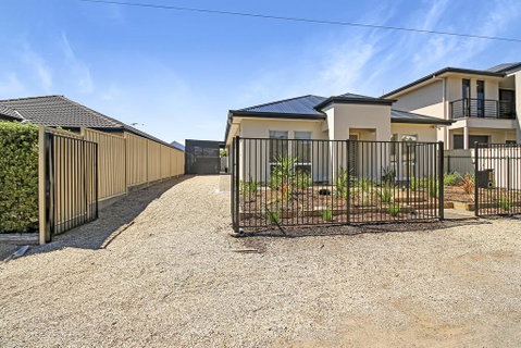 Aldinga Beach Experience - Hotel Gold Coast 1