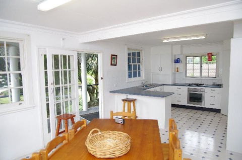 Allamanda House, 3 Willow Street - Hotel Gold Coast 2