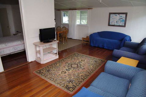 Almare, 7 Gowing Street - Hotel Gold Coast 2