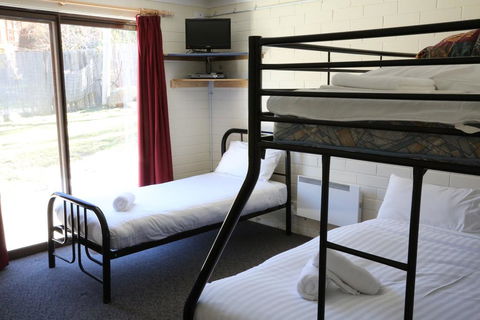 Alpha 8 - Hotel Gold Coast 2