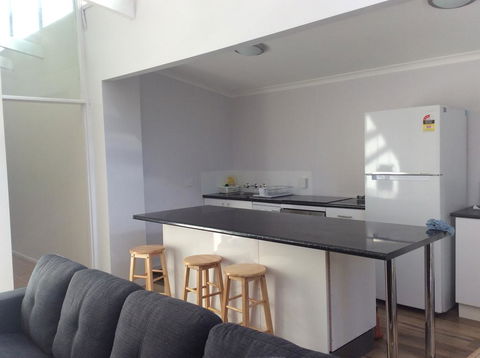 Alpha Centauri Townhouses - Hotel Gold Coast 2