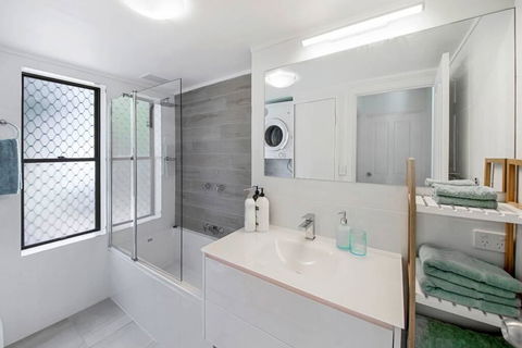 Amazing Modern Apartment On The Canal - Hotel Gold Coast 3