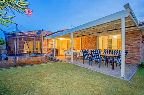 Anaheim Family Lodge By Getastay - Hotel Gold Coast 0