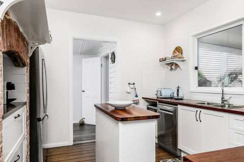 Anchored In Byron - Hotel Gold Coast 2