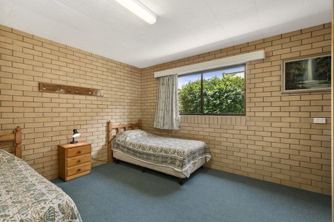 Angabunga - Hotel Gold Coast 2