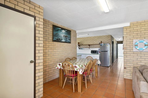 Angabunga - Hotel Gold Coast 3