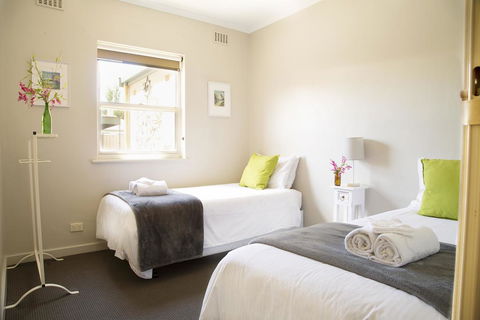 Angaston Mews - Hotel Gold Coast 1