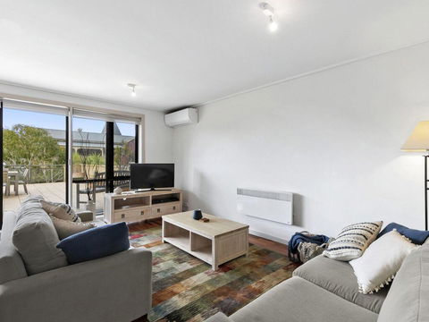 APARTMENT 23 PACIFIC APARTMENTS - Sit On The Deck And Soak In The View - Hotel Gold Coast 3