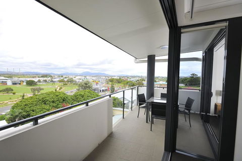 Apartments G60 Gladstone - Hotel Gold Coast 1