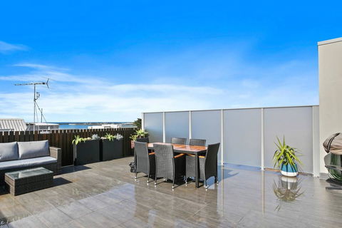 APOLLO 13 PENTHOUSE - Free Wifi & Huge Terrace! - Hotel Gold Coast 3